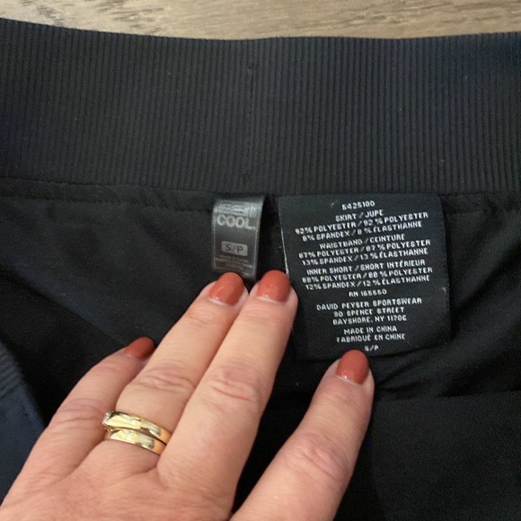 Skort w/pockets Woman’s Small - Picture 3 of 5